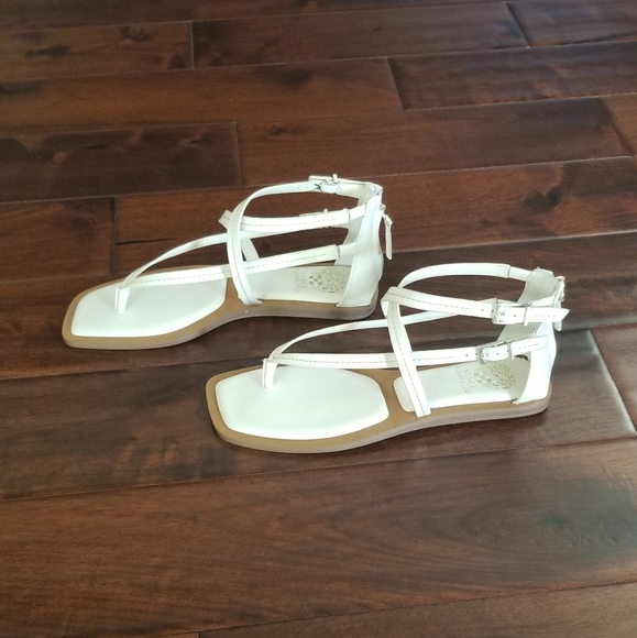 VINCE CAMUTO "Brenndie" Flat Sandal - Size 9 - Warm Vanilla - NWOT - Picture 8 of 8